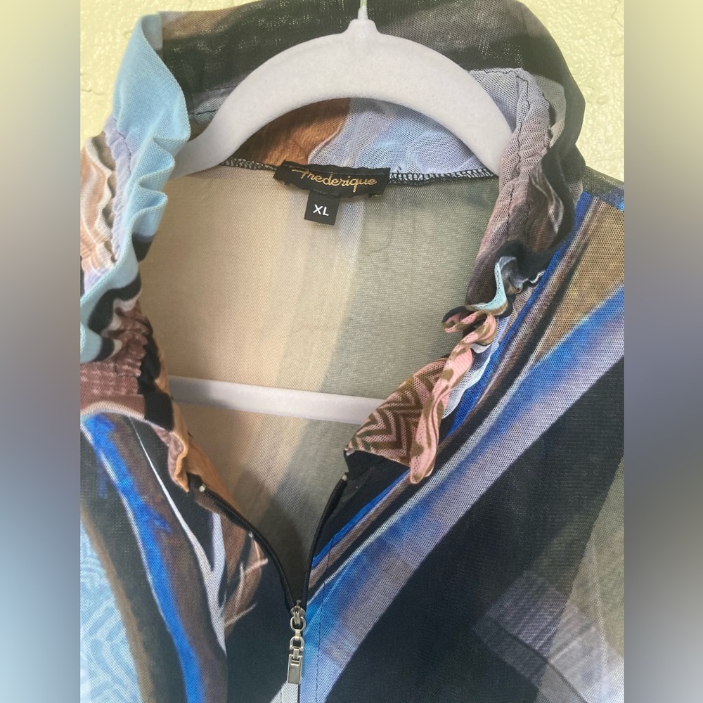 Frédérique Blue and Brown Abstract Mesh Jacket - Picture 4 of 8